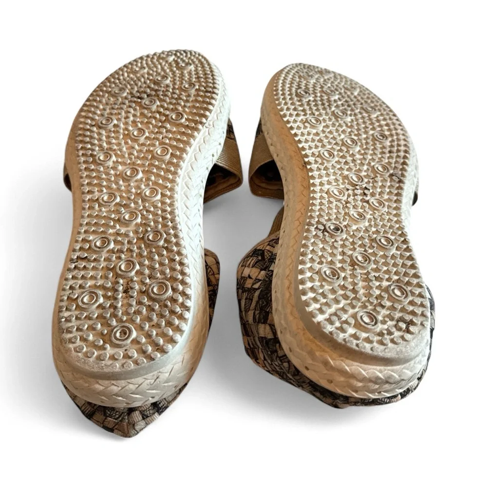 Bernie Mev Layla Straw Stylish Woven Women's comfort flat ‎ Shoes Sz 40 9-9 1/2